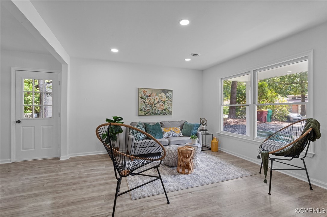 307 Lakewood Dr