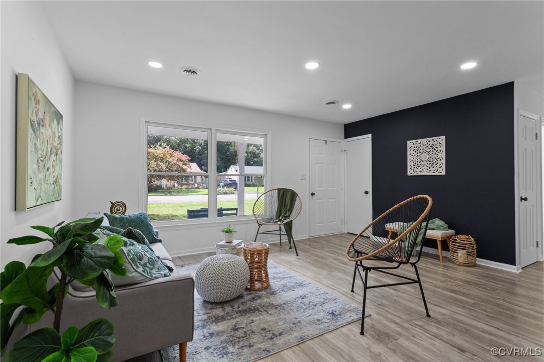 307 Lakewood Dr