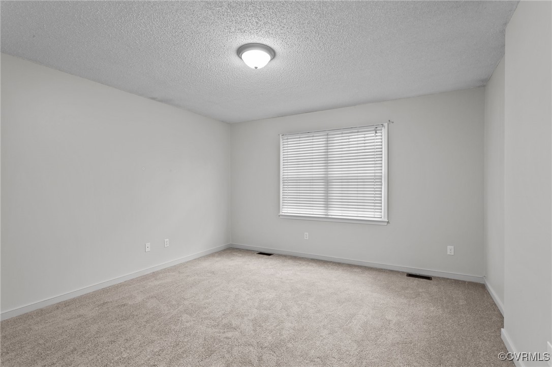 4406 Pheasant Cir