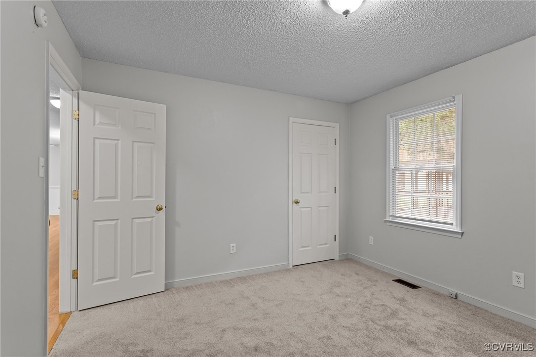 4406 Pheasant Cir