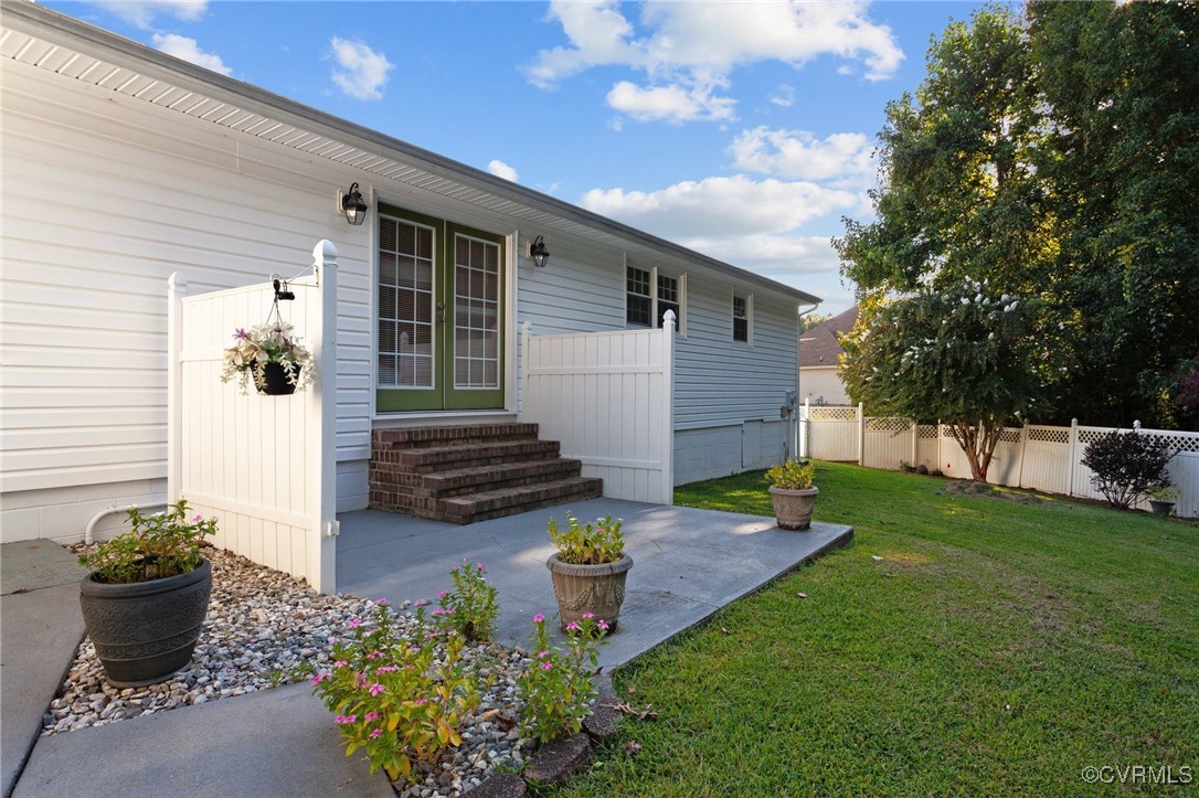 18212 Bonneville Ln