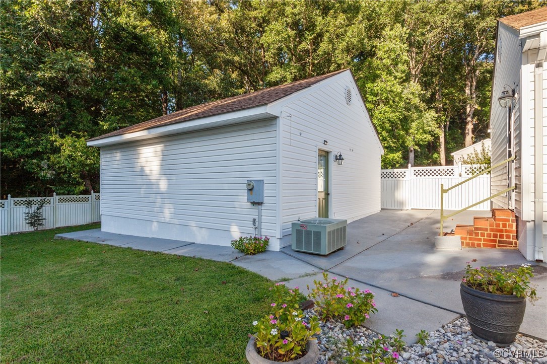 18212 Bonneville Ln