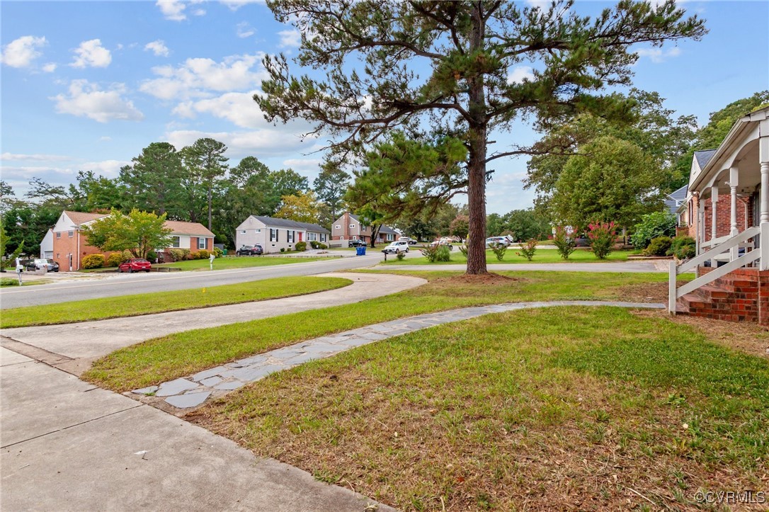 1705 Lauderdale Dr