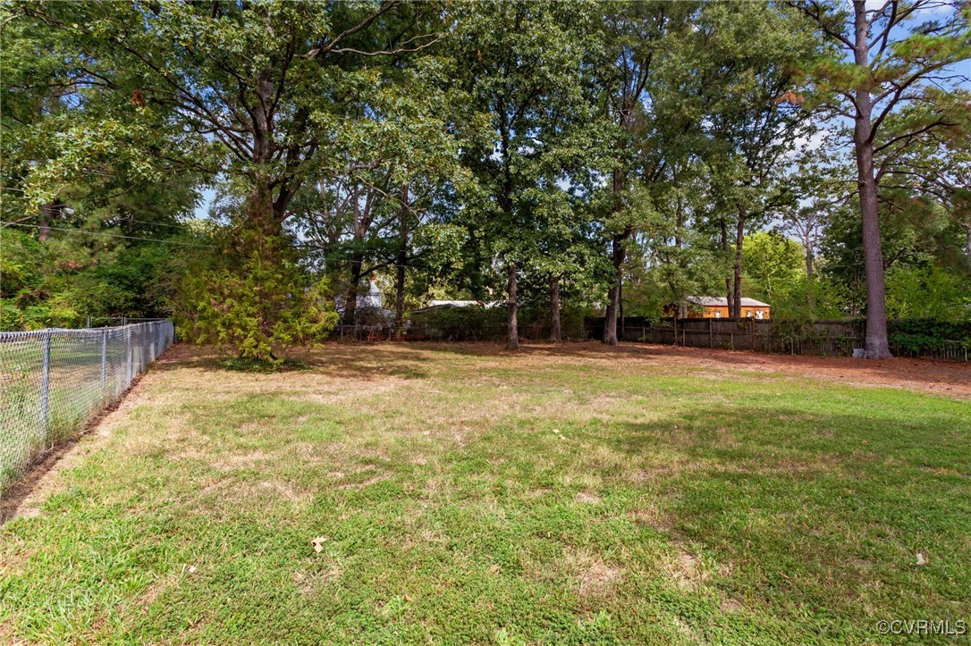 1705 Lauderdale Dr