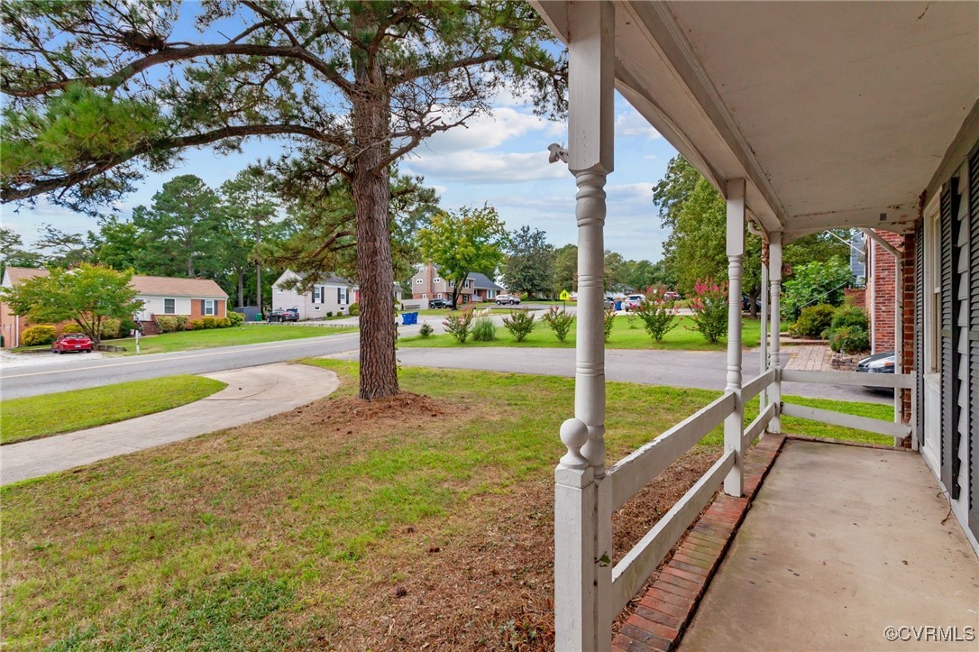 1705 Lauderdale Dr