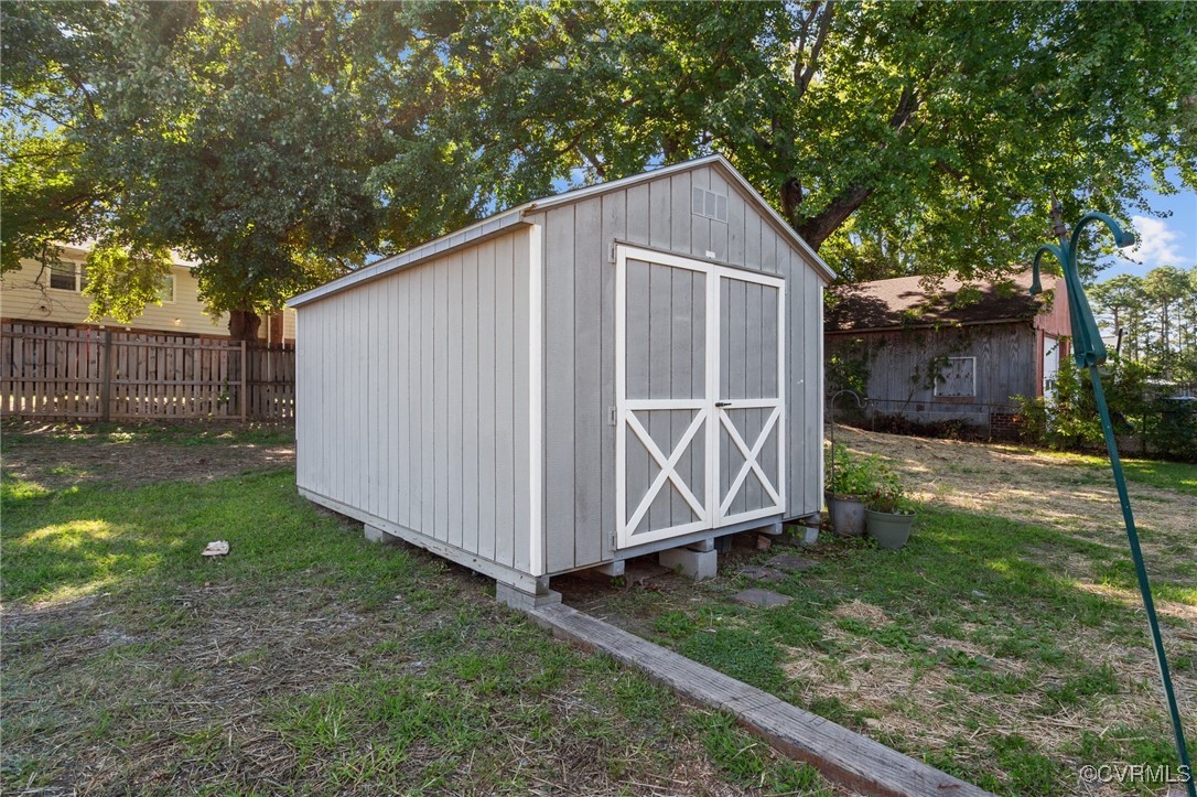 6317 Gatesgreen Dr