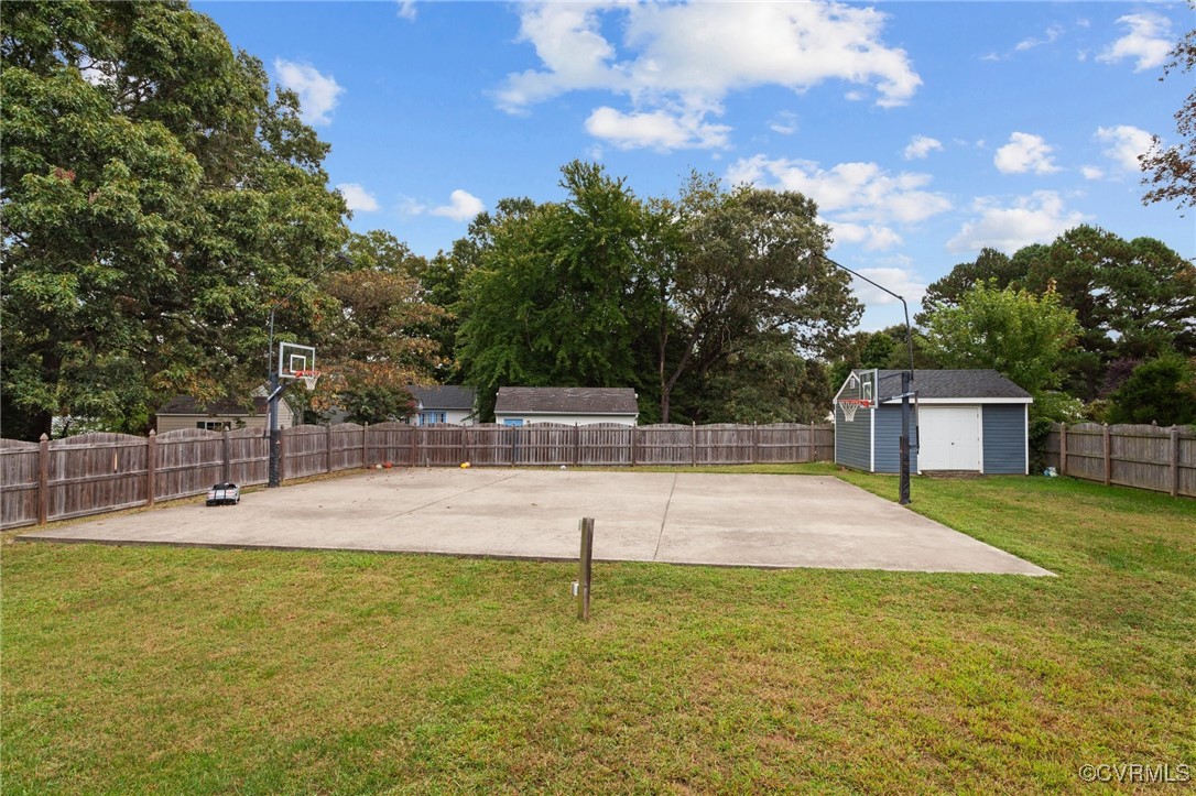 6177 Midnight Dr