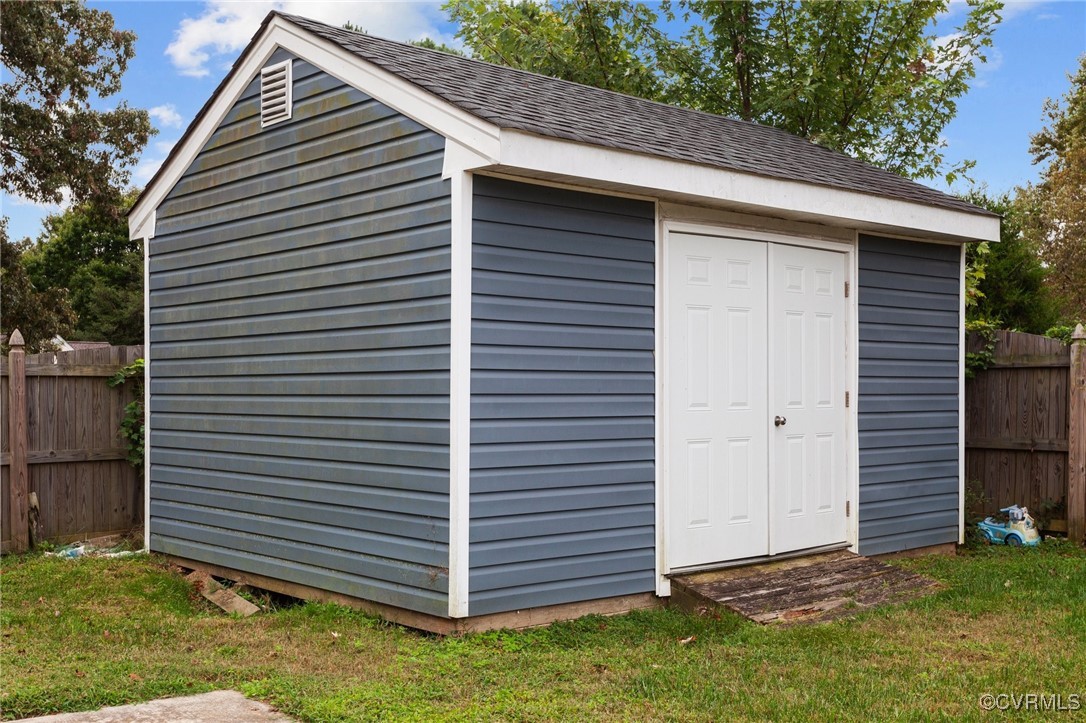 6177 Midnight Dr