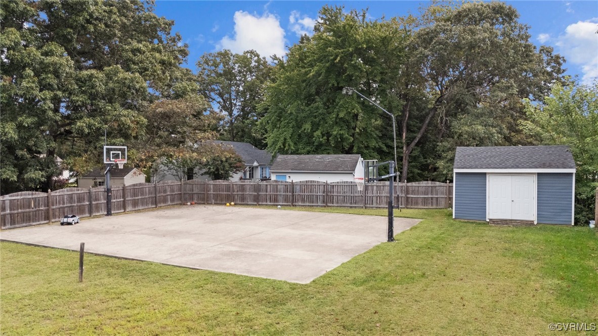6177 Midnight Dr