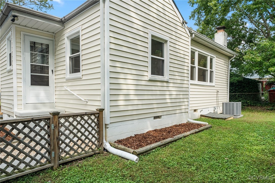 2401 Greenway Ave