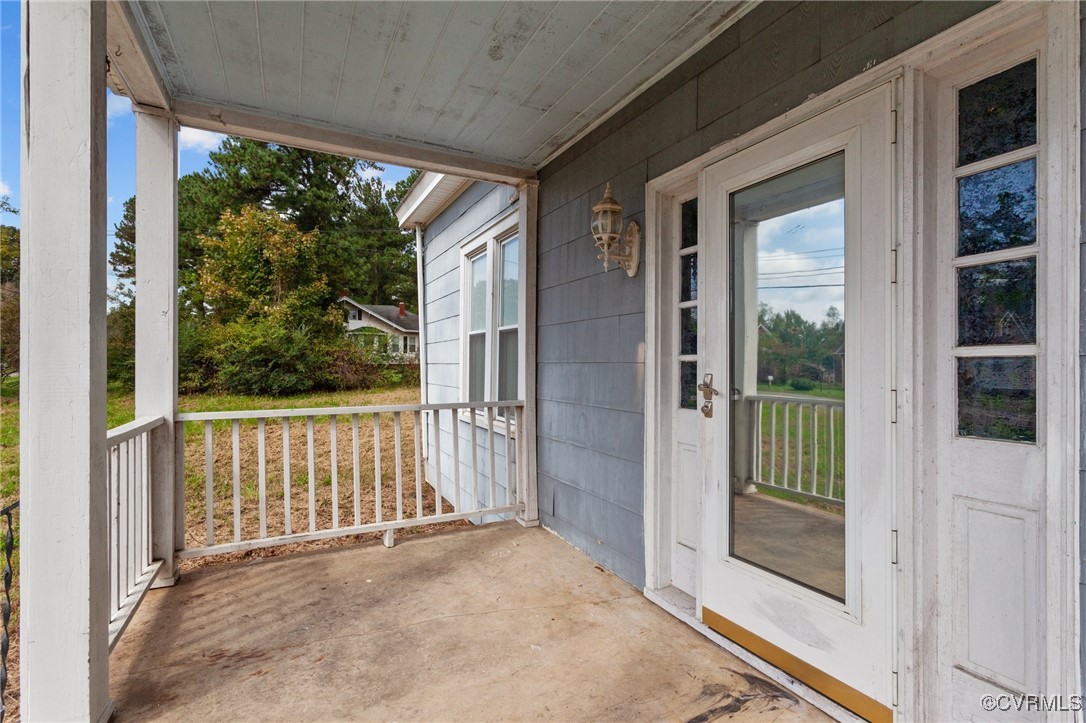 729 Inverness Rd