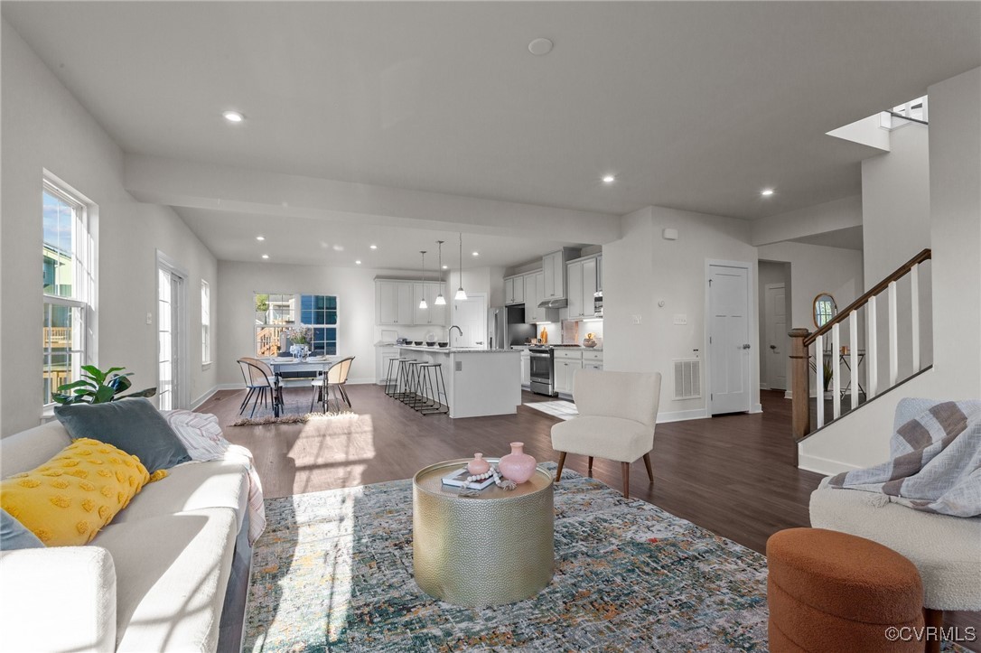 9331 Janeway Dr