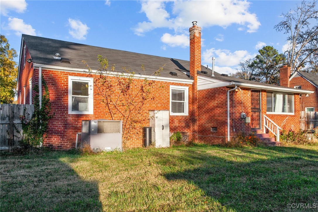 3527 McGuire Dr
