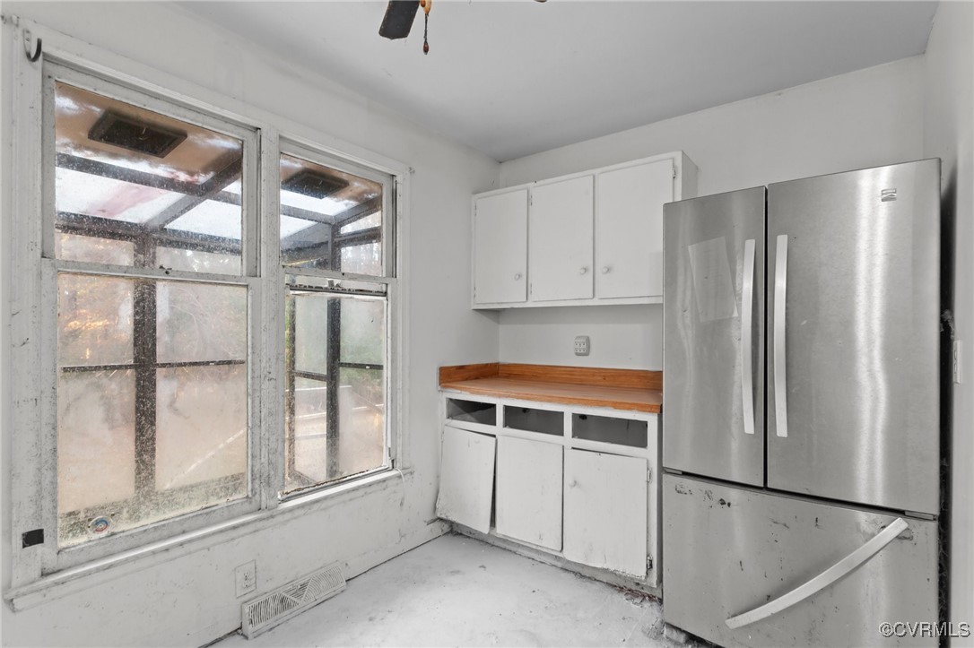 135 Hollyberry Ln