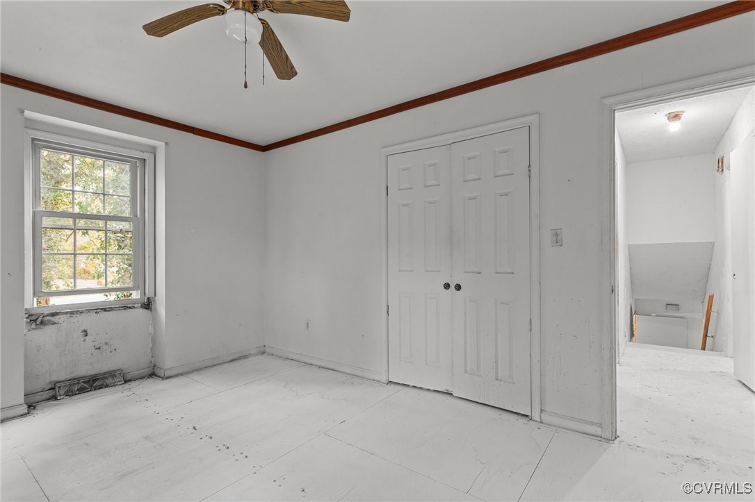135 Hollyberry Ln