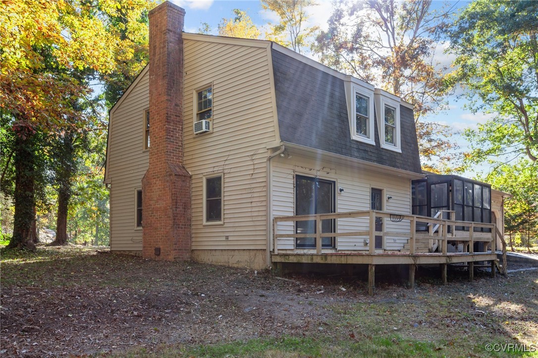 135 Hollyberry Ln