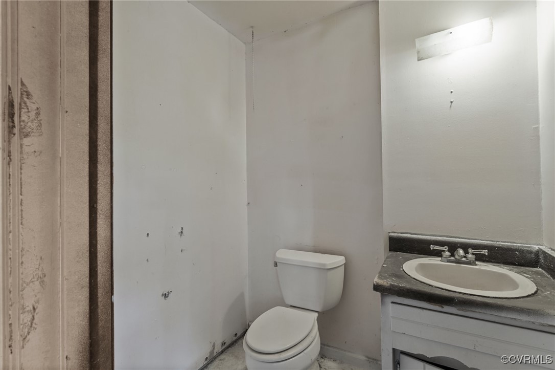 135 Hollyberry Ln