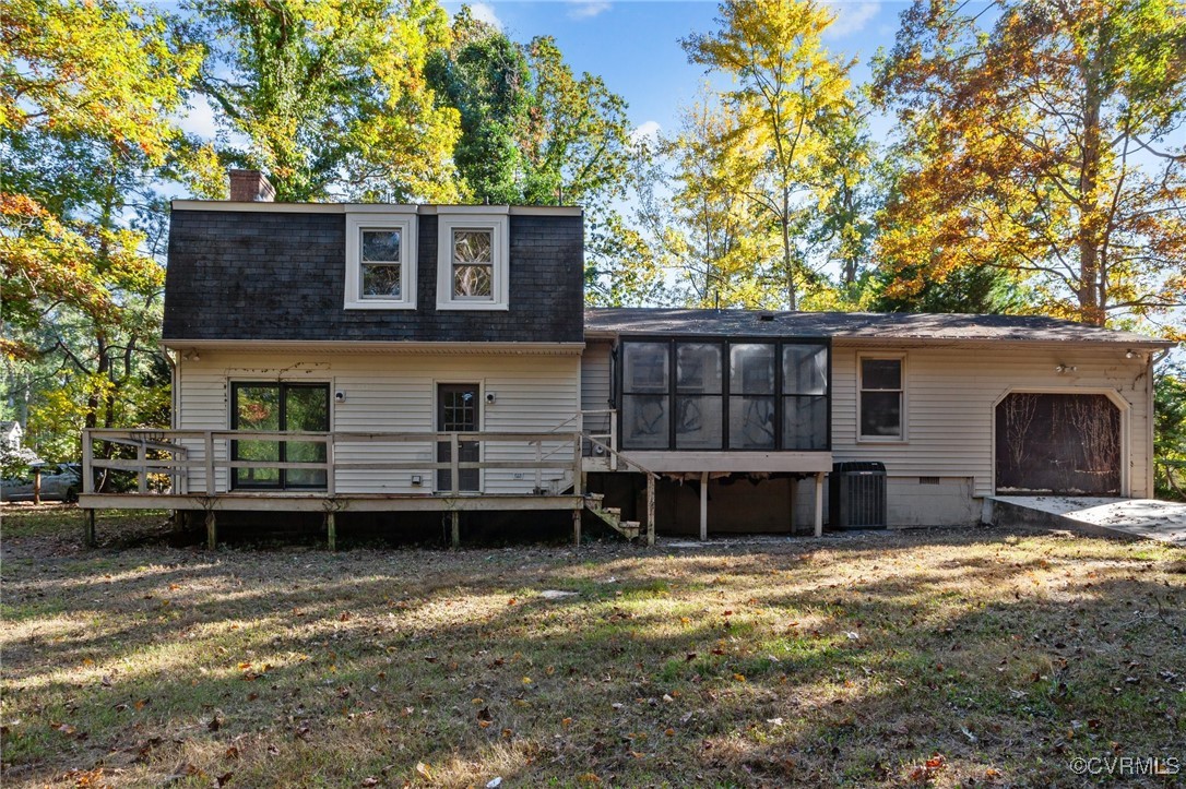 135 Hollyberry Ln