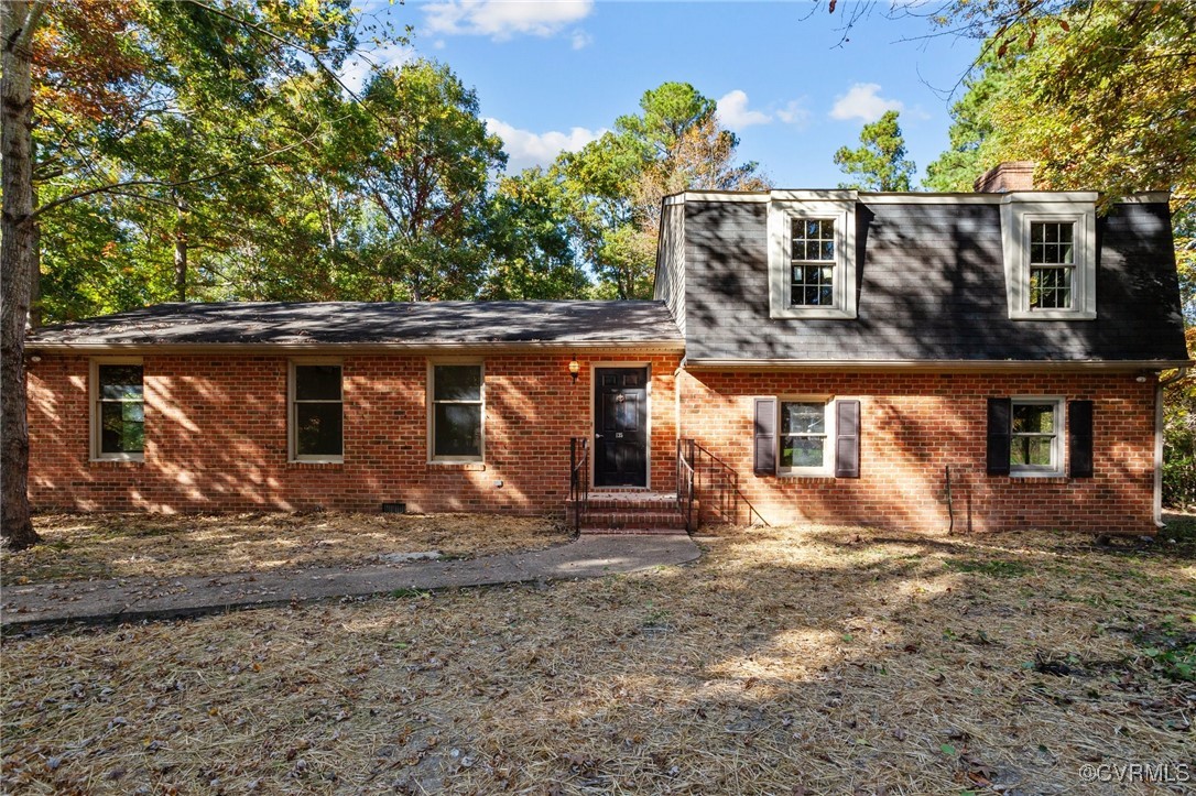 135 Hollyberry Ln