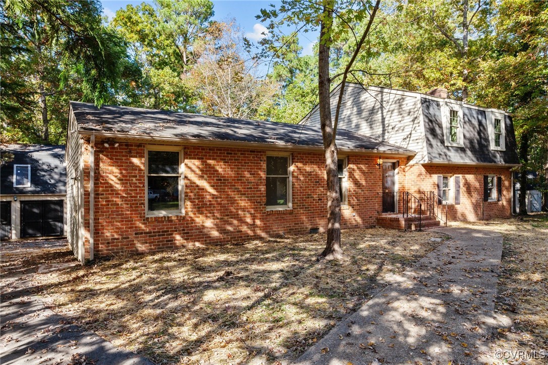 135 Hollyberry Ln