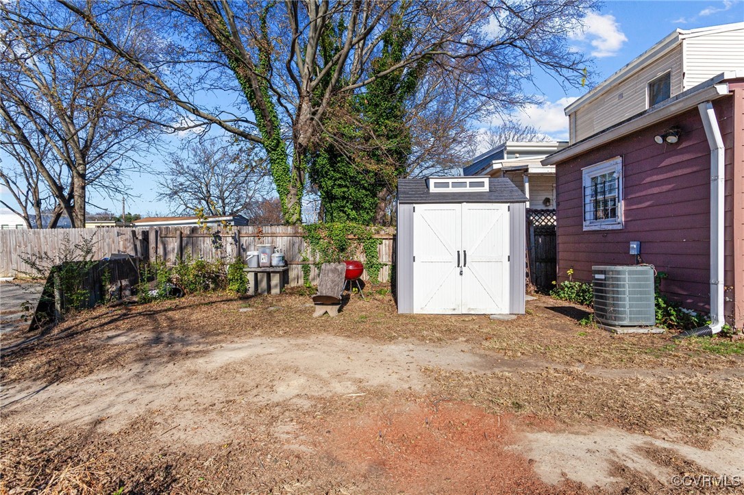 806 Jessamine St