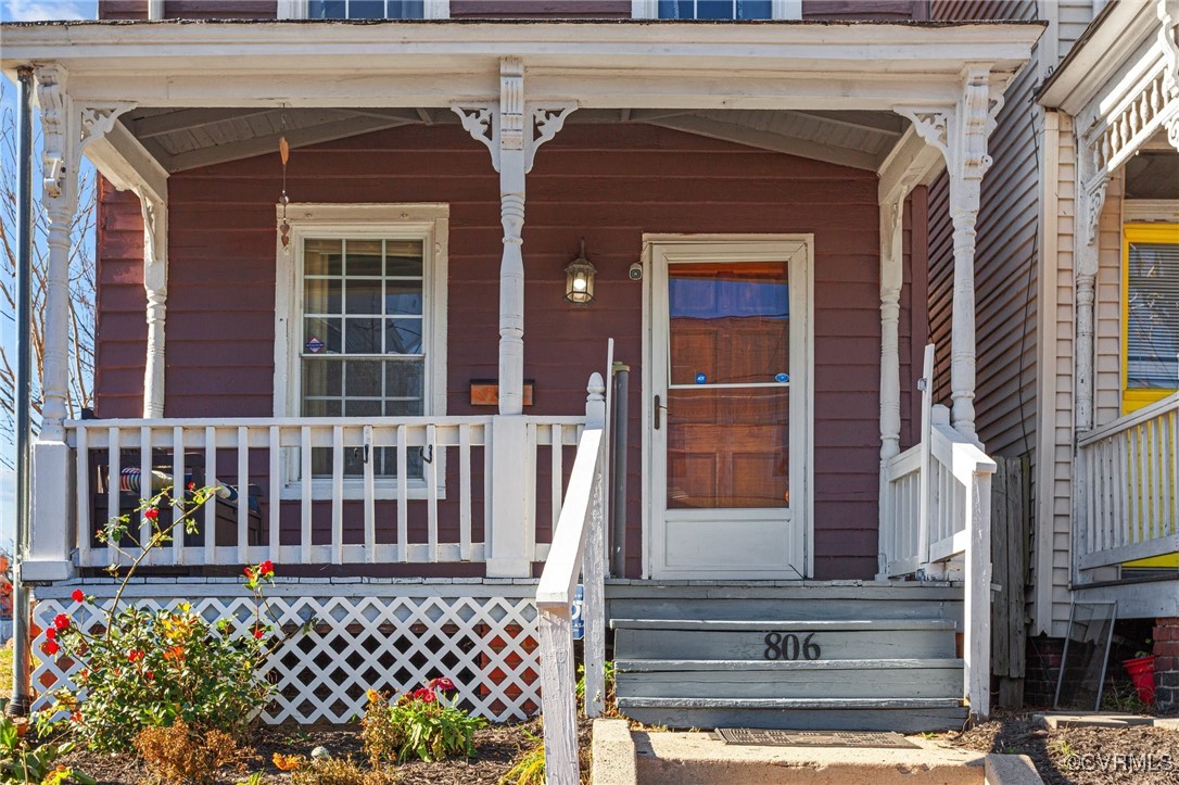 806 Jessamine St