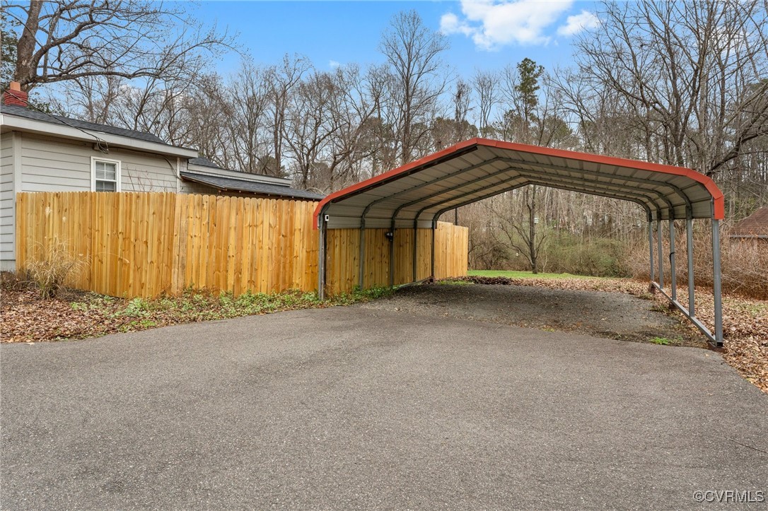 5823 Lewis Rd