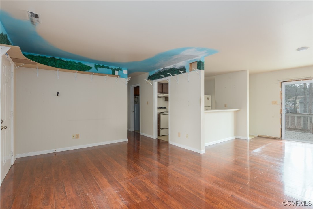 10907 August Ct