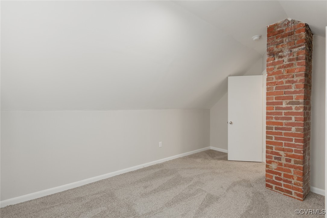 2206 E Nine Mile Rd