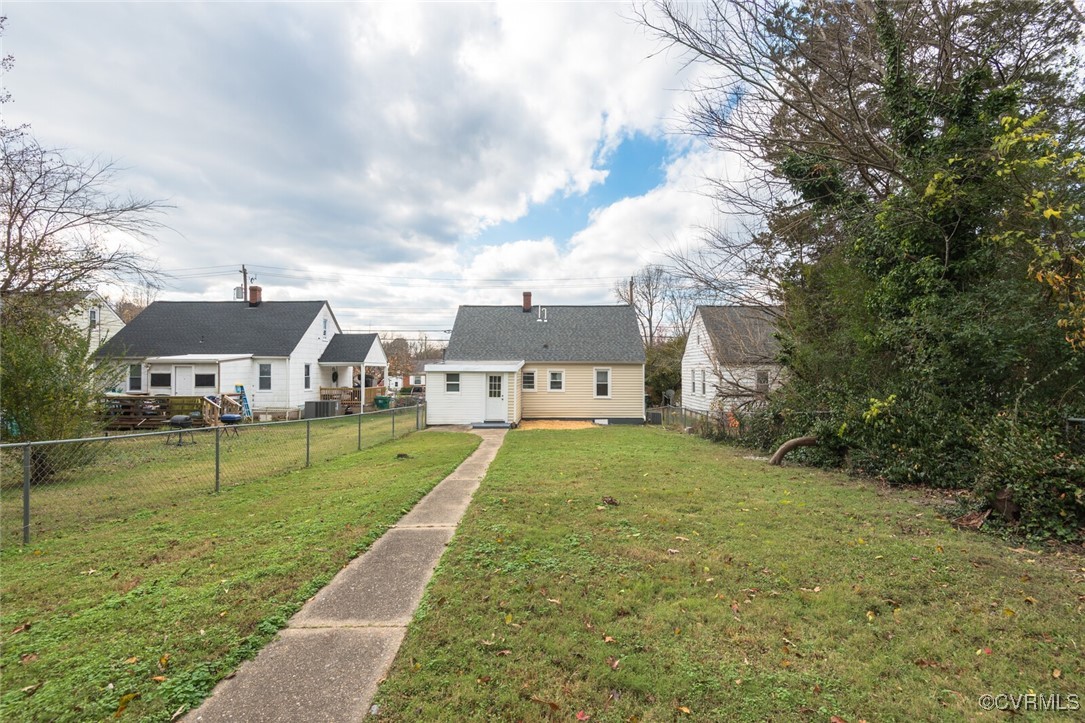 2206 E Nine Mile Rd