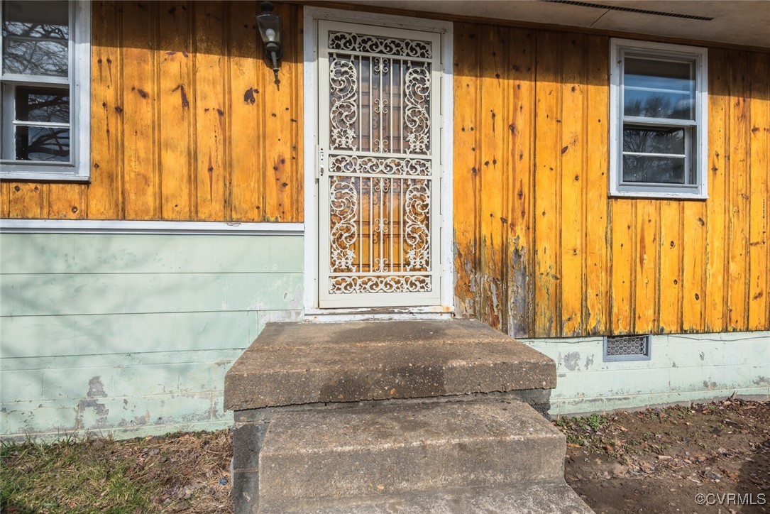 8014 Langley Dr