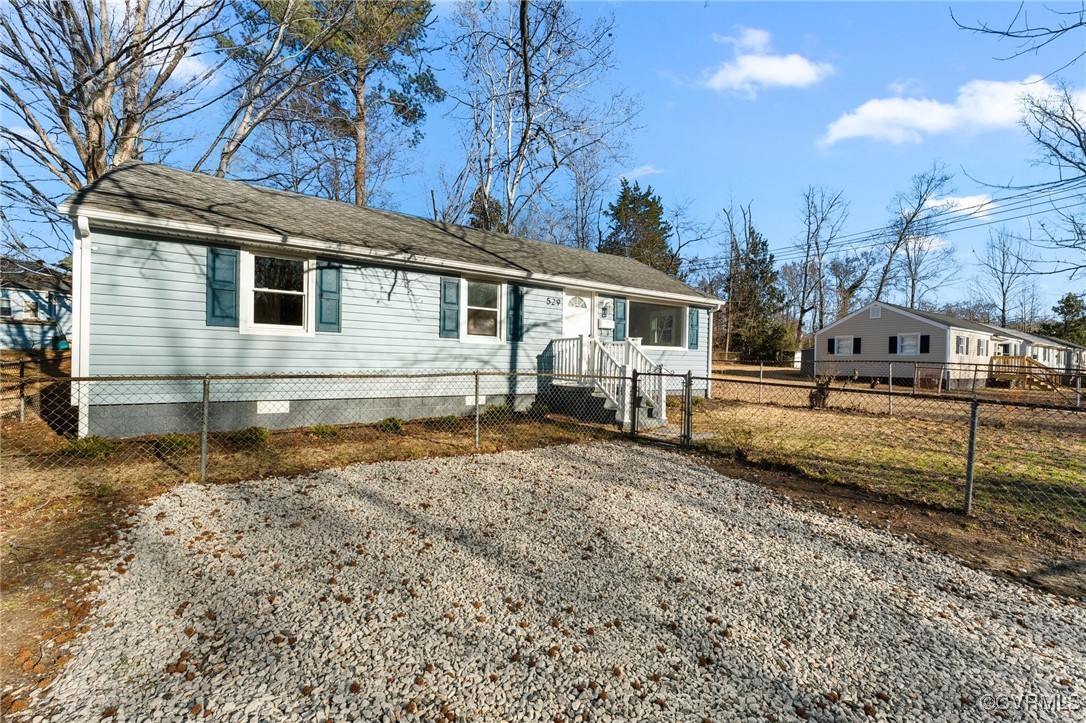 529 Selbon Ave