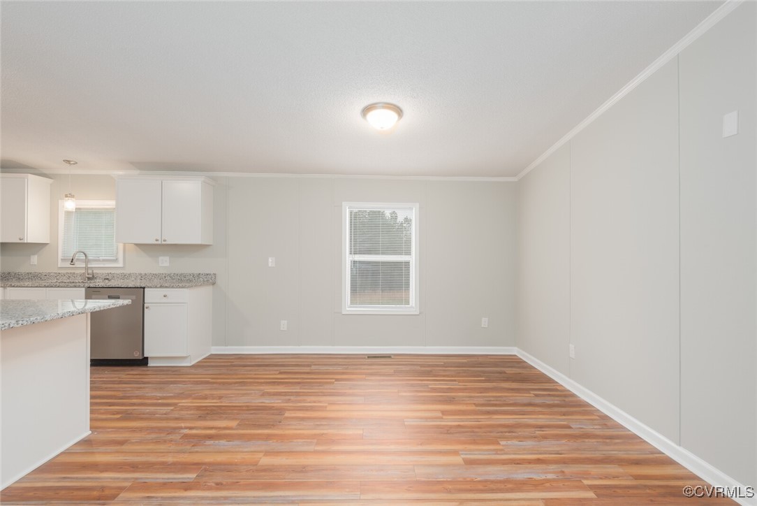 8228 Dash Ln