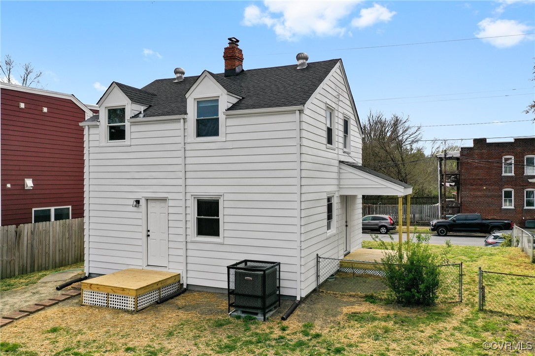 3204 P St