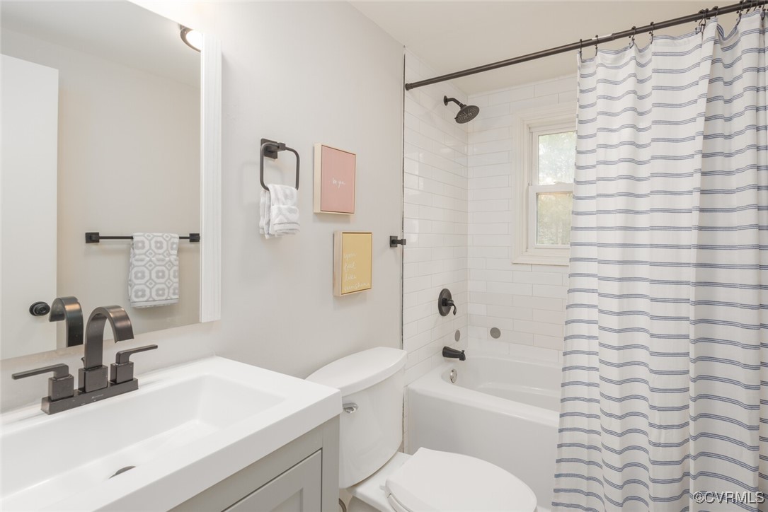 2906 Janet Ln