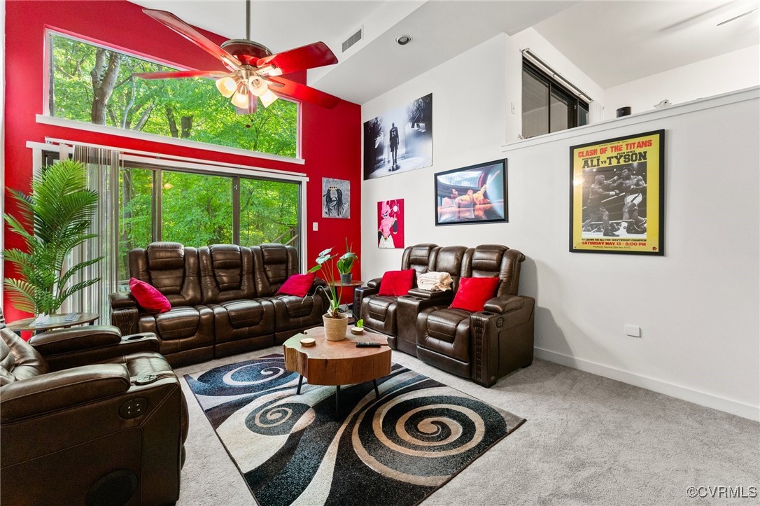 9211 Groundhog Dr