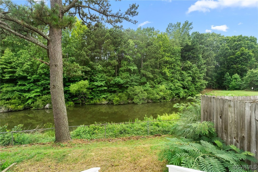 1712 Skiffes Creek Cir