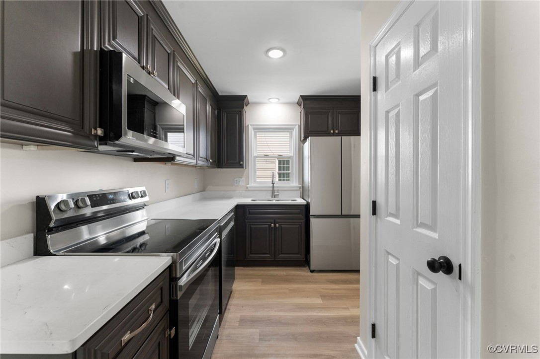 1004 Brookwood Glen Ln