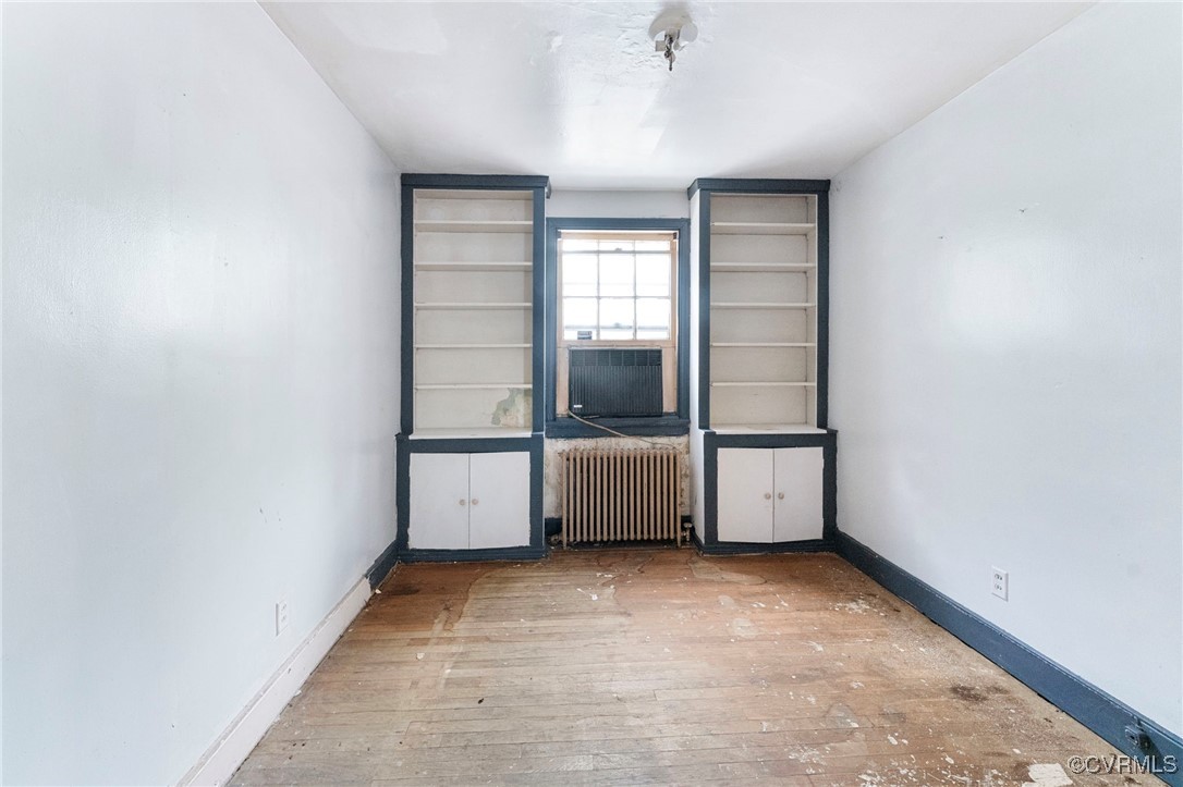 111 Larne Ave