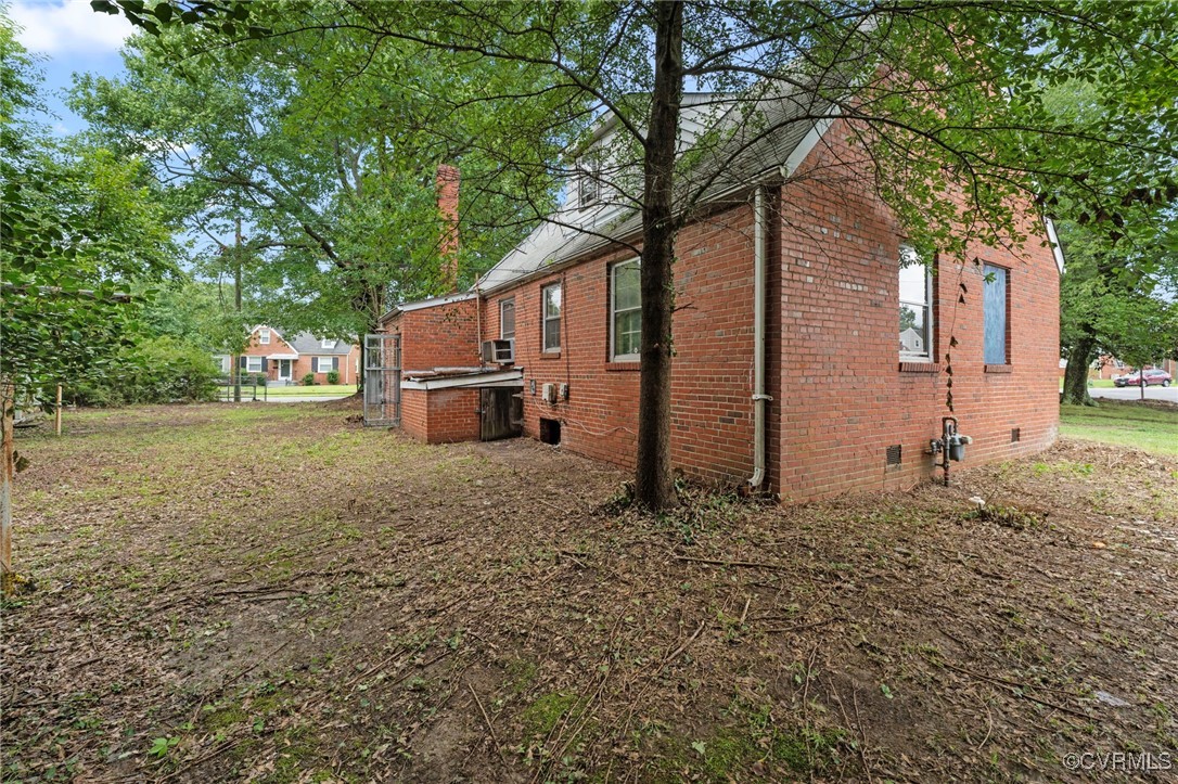 111 Larne Ave