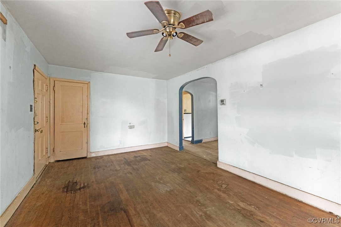 111 Larne Ave