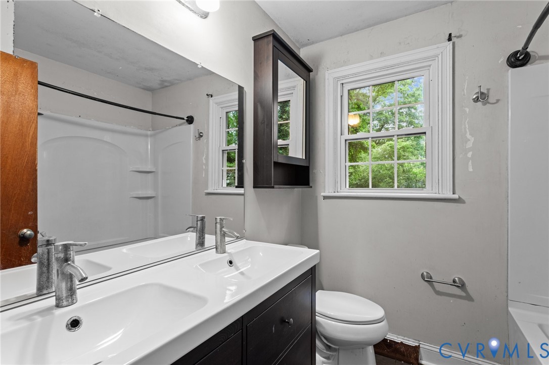 6808 Montauk Dr