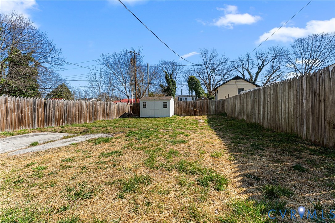 109 E Maryland Ave