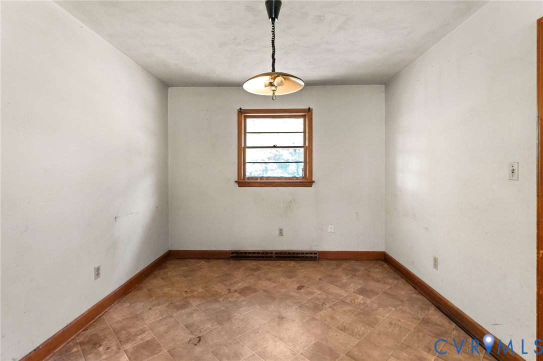 1566 Cumberland Rd