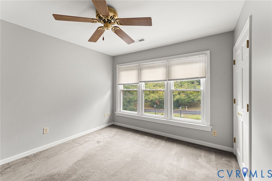 215 Folly Hollow Rd