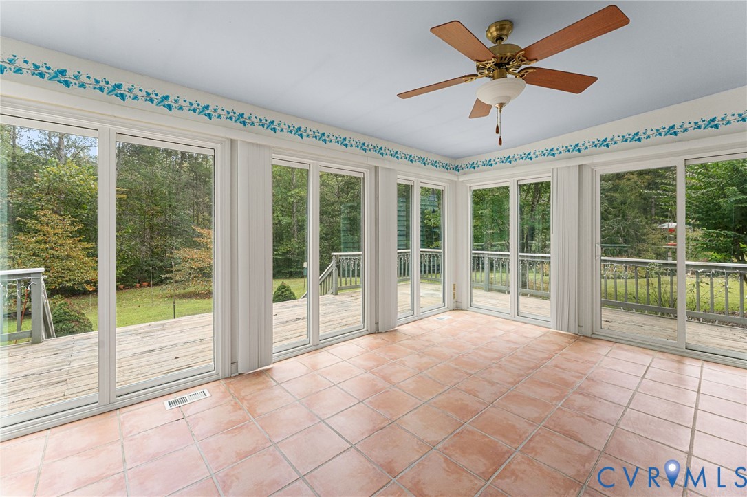215 Folly Hollow Rd