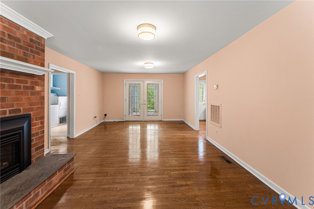 215 Folly Hollow Rd