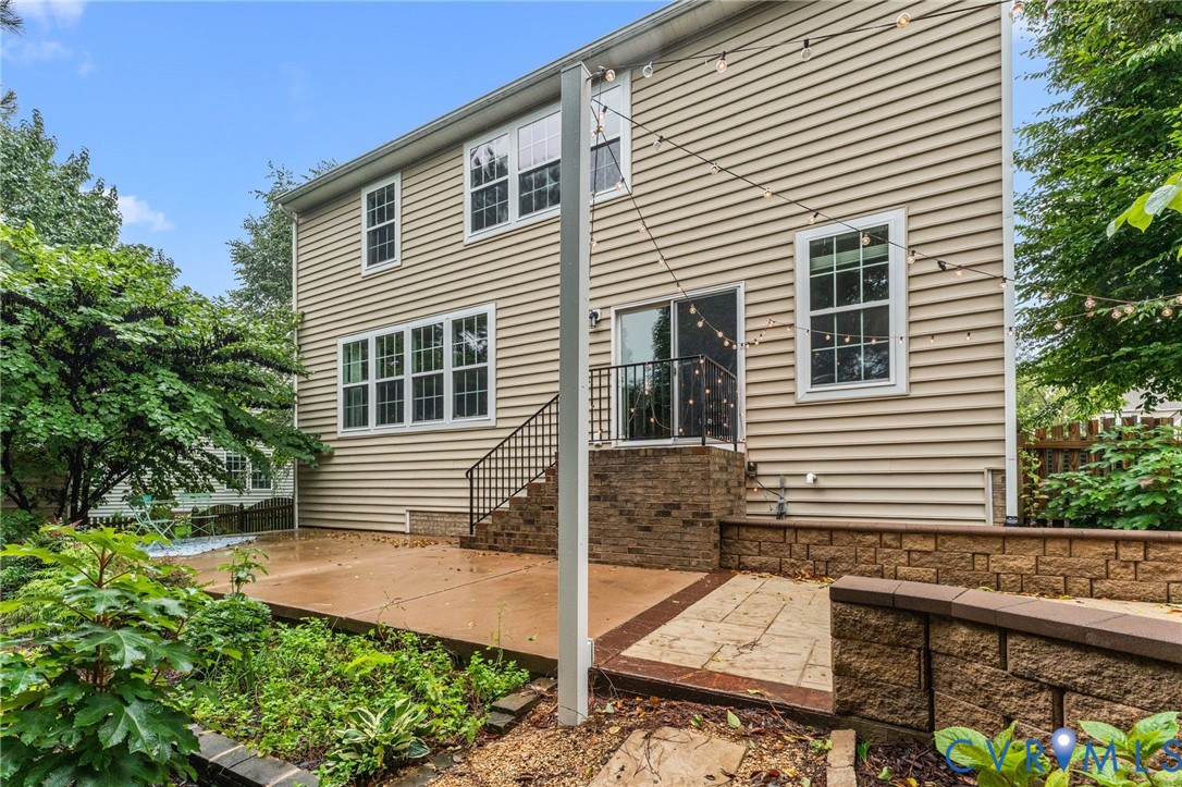 8738 New Holland Ln