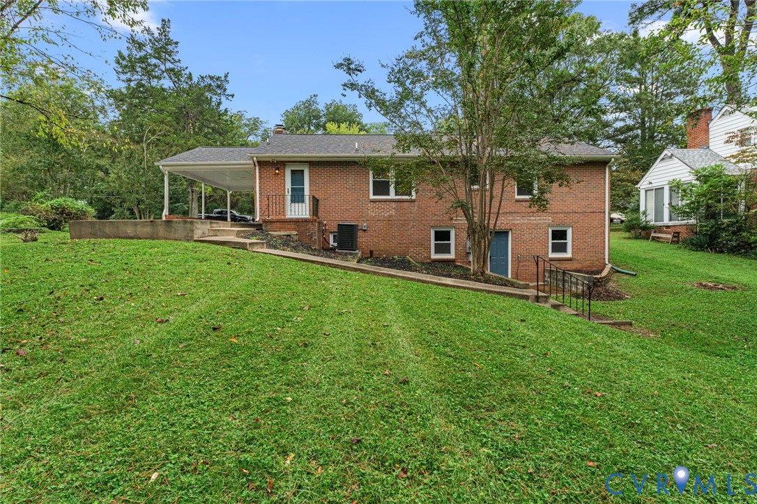 201 Crestwood Dr