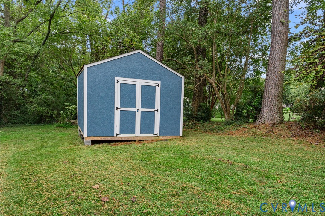 201 Crestwood Dr